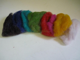 Ovčí rouno merino mykané barvené - S LESKEM, mix 8 barev, 20g